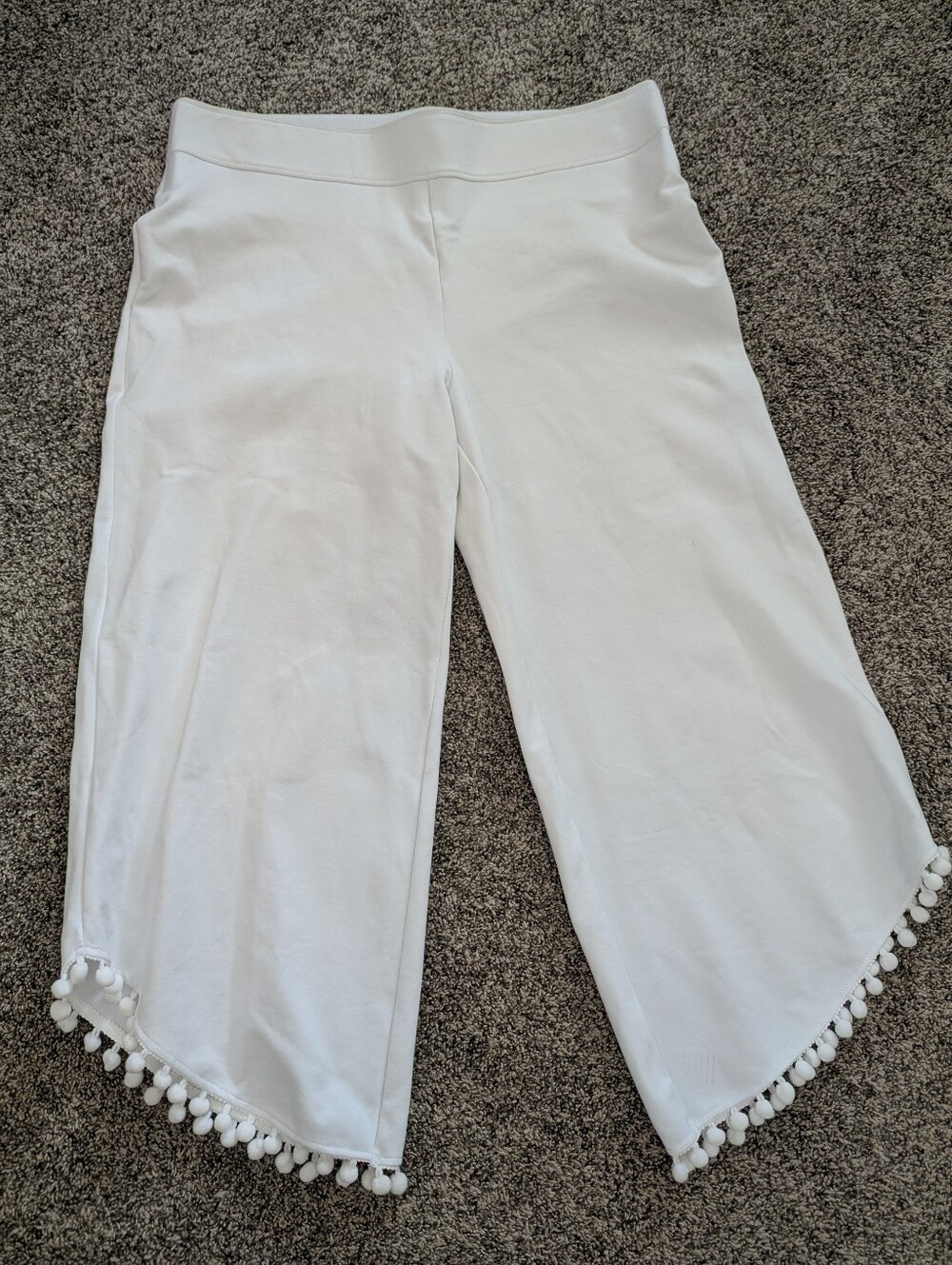 Slim Factor by Investments White Stretch Crop Pants Size XL Pom Pom Hem